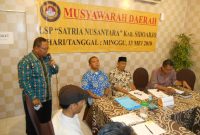 Trisula (kiri berdiri) memperoleh suara terbanyak saat pelaksanaan Musyawarah Daerah