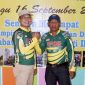 Putu (kiri) menggantikan Karnowo (kanan) sebagai Ketua Umum IPSS