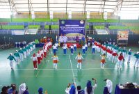 Pertunjukan senam yang dibawakan oleh perwakilan komunitas