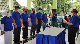 Ketua Umum KORMI Kab. Sidoarjo H. MG. Hadi Sutjipto mengukuhkan pengurus Kampung Olahraga Rekreasi