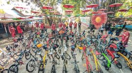 Sepeda lipat berjajar di lokasi wisata Alas Prambon
