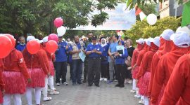 Kedatangan tim juri di kampung olahraga masyarakat Kelurahan Magersari disambut yel yel 