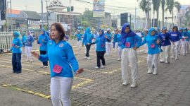 Berolahraga dansa bersama ILDI Kab. Sidoarjo.
