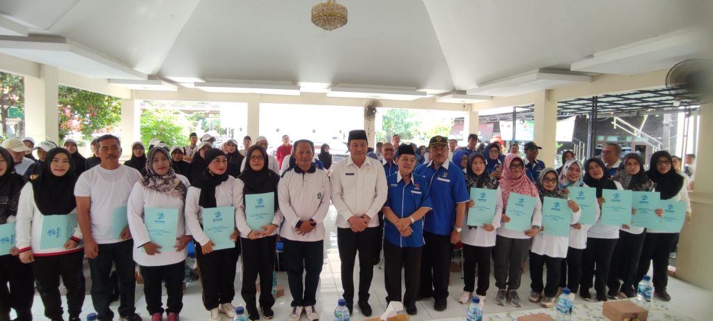 Pengurus Kampung Olahraga Masyarakat usai dikukuhkan