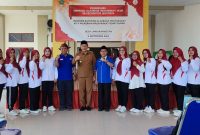 Pengurus Kampung Olahraga Masyarakat Desa se-Kecamatan Wonoayu bersama Plt. Bupati Sidoarjo H. Subandi, S.H., M.Kn., Ketua Umum KORMI Kab. Sidoarjo H. MG. Hadi Sutjipto, S.H., M.M., dan Plt. Camat Wonoayu Drs. Imam Mukri Afandy, M.Si