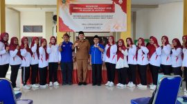 Pengurus Kampung Olahraga Masyarakat Desa se-Kecamatan Wonoayu bersama Plt. Bupati Sidoarjo H. Subandi, S.H., M.Kn., Ketua Umum KORMI Kab. Sidoarjo H. MG. Hadi Sutjipto, S.H., M.M., dan Plt. Camat Wonoayu Drs. Imam Mukri Afandy, M.Si