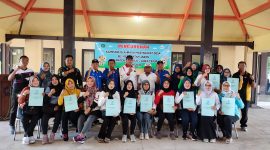 Foto bersama pengurus KOM Desa ke-Kecamatan Jabon usai dikukuhkan