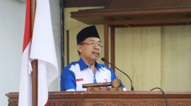 Ketua Umum KORMI Kab. Sidoarjo, H. MG Hadi Sutjipto, S.H., M.M. memberikan arahan dalam rapat pleno.